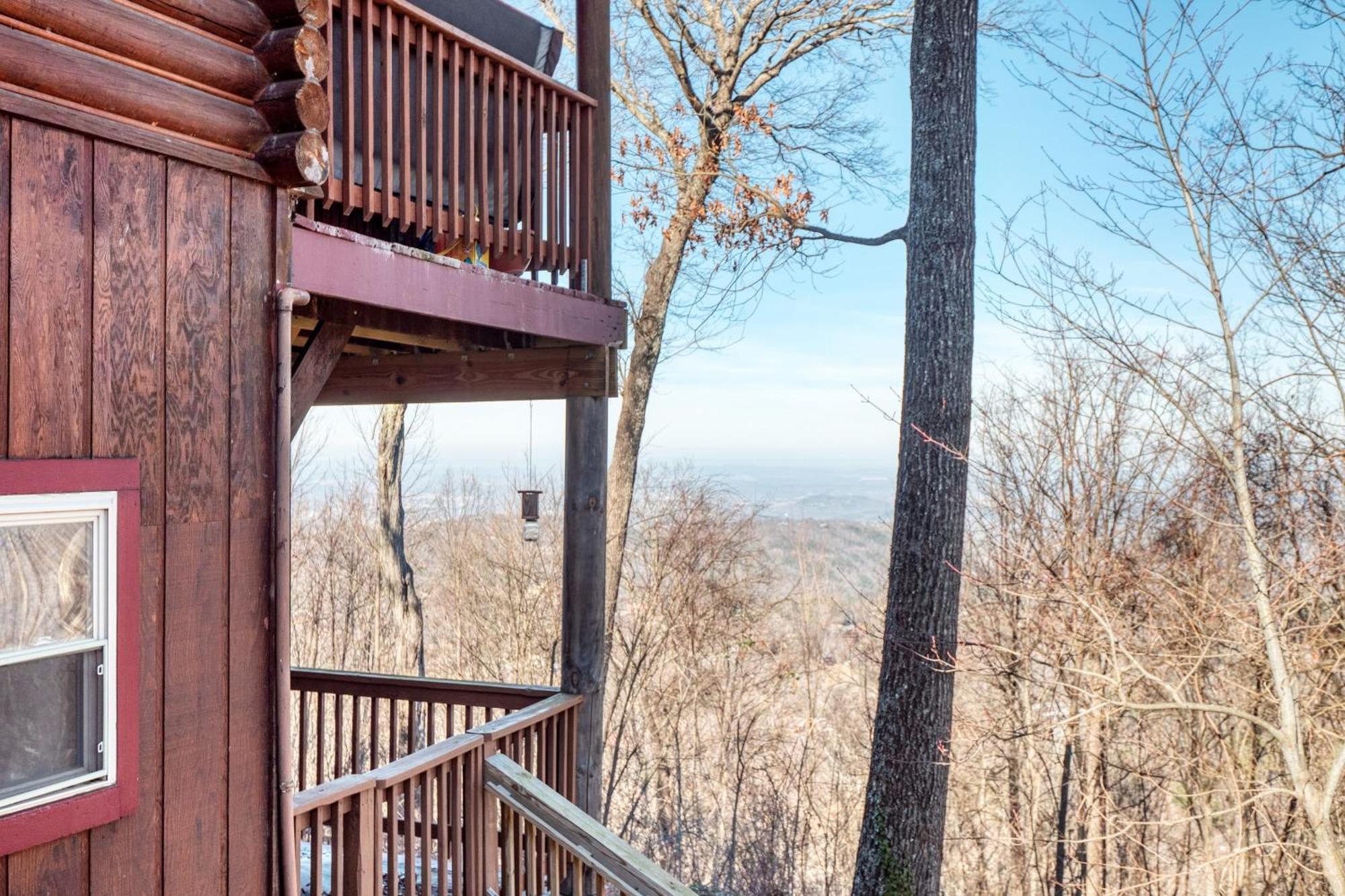 Pine Needle By Avantstay Log Cabin W Gorgeous Views Hot Tub Patio Pool Table แกตลิงเบิร์ก ภายนอก รูปภาพ